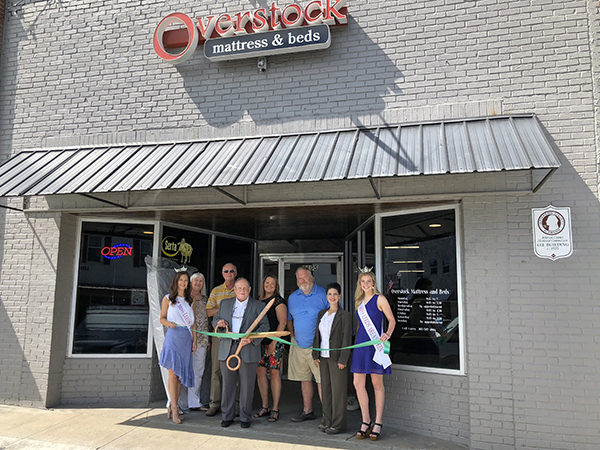 Overstock Mattress & Beds Ribbon Cutting | We’re very excited to welcome another new business to Leeds, Alabama. Overstock Mattress & Beds opened early May on Parkway Drive across from the Leeds Jane Culbreth Library.