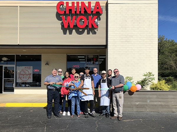 We welcome China Wok Leeds who just opened in the Leeds Commons Shopping Center next to Daylight Donuts. The City of Leeds and Leeds Area Chamber of Commer