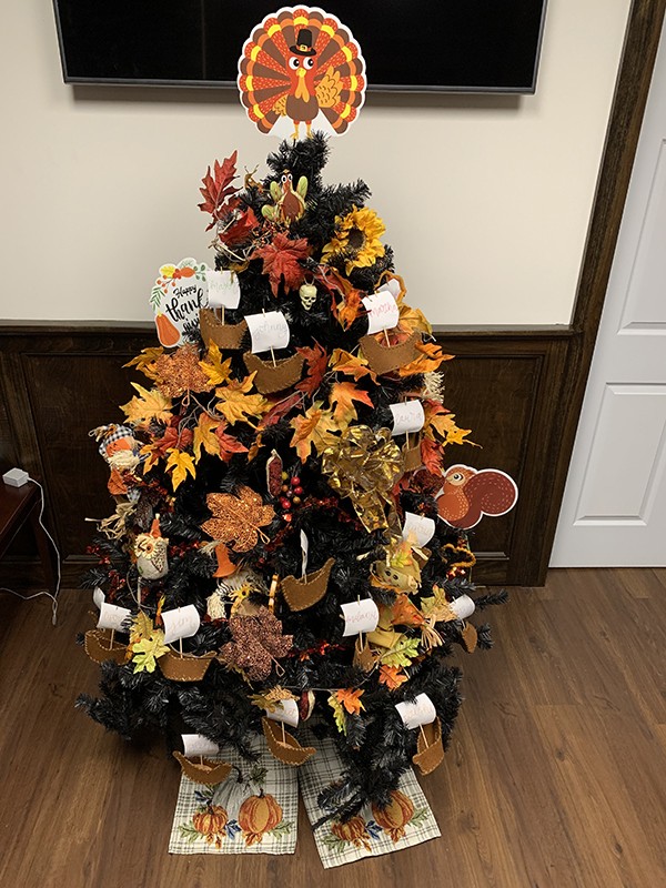 Come by Leeds City Hall during normal business hours to see the November Thanksgiving Tree which will be on display throughout the month of November. #treeofthemonth #thanksgivingtree #holidaytrees #historicleeds #leedsalabama